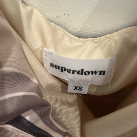 Superdown women’s halter dress - Picture 2 of 3